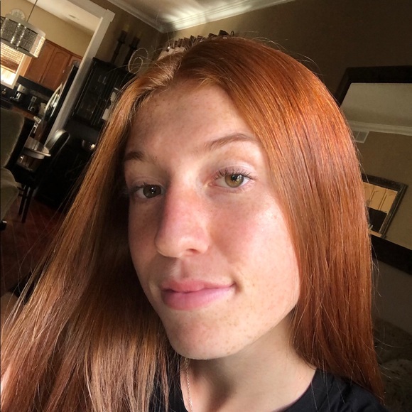 Meet your Posher, Avery - Picture 1 of 1